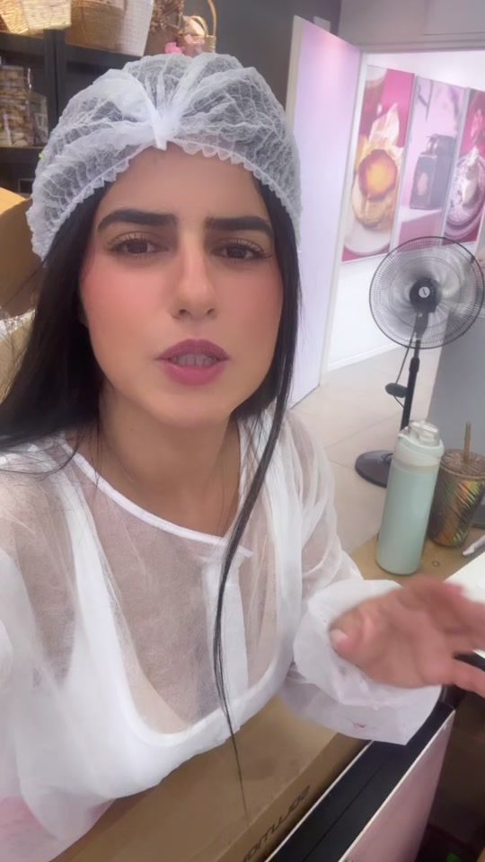 אורין לוי במטבח הקונדיטוריה